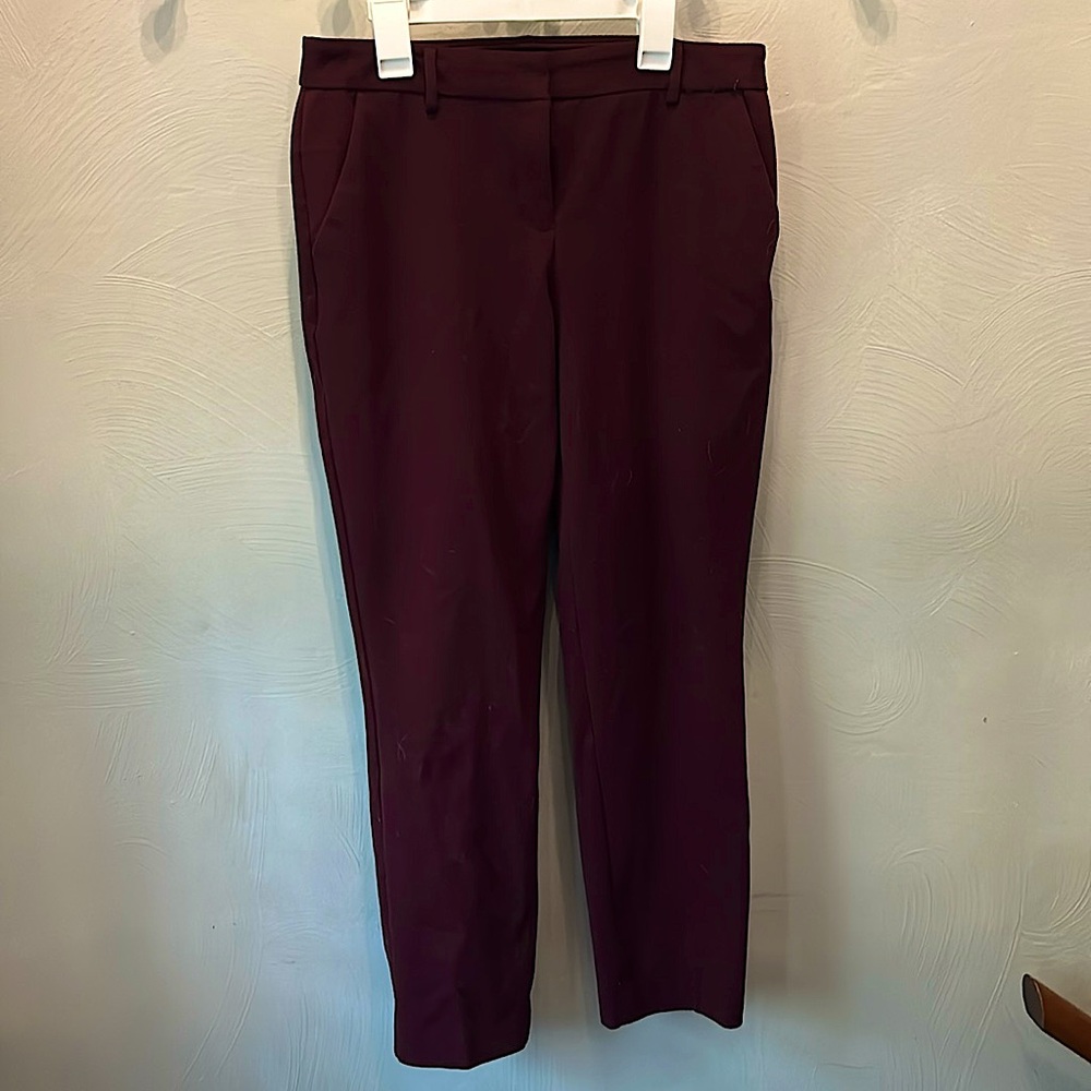 Express Maroon Columnist Mid Rise Ankle Pant. Size 6R
